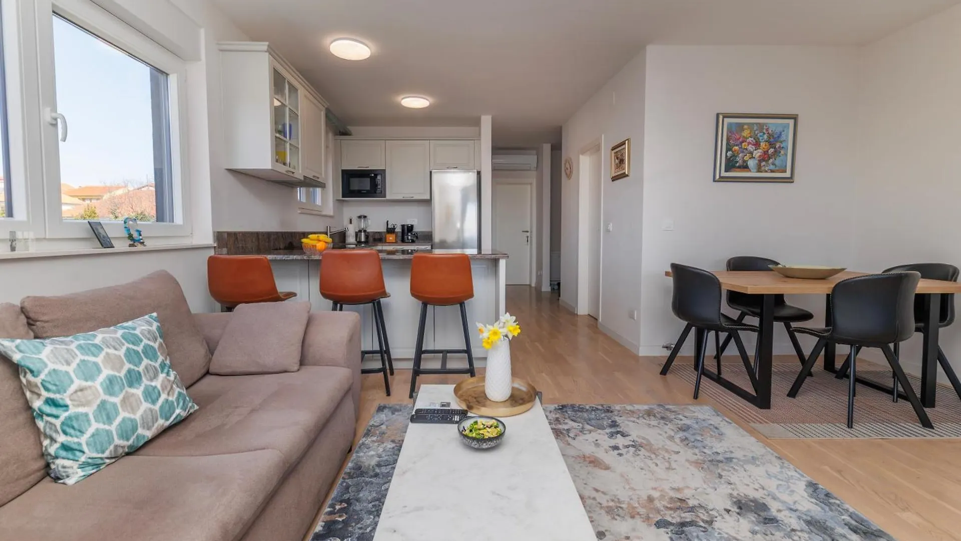 Apartment Luna 자다르
